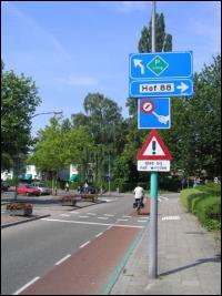 Almelo, Hofkampstraat 69/69a