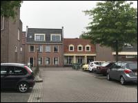 Uitgeest, Ooievaarsterrein 4 en Schevelstraat 10